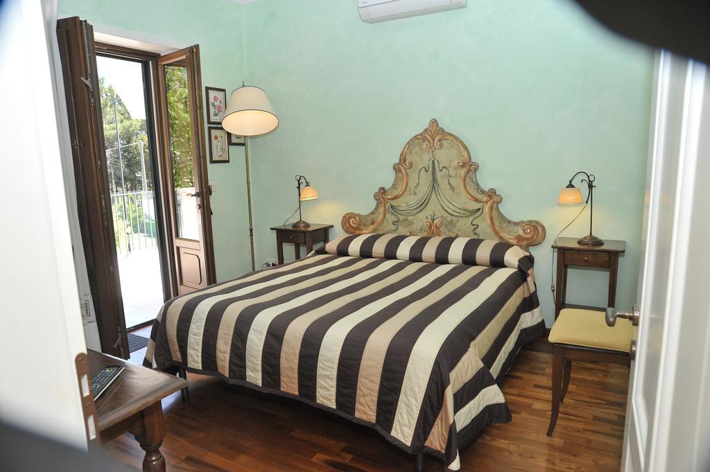 Relais Casabella Pensionat Martina Franca Eksteriør billede