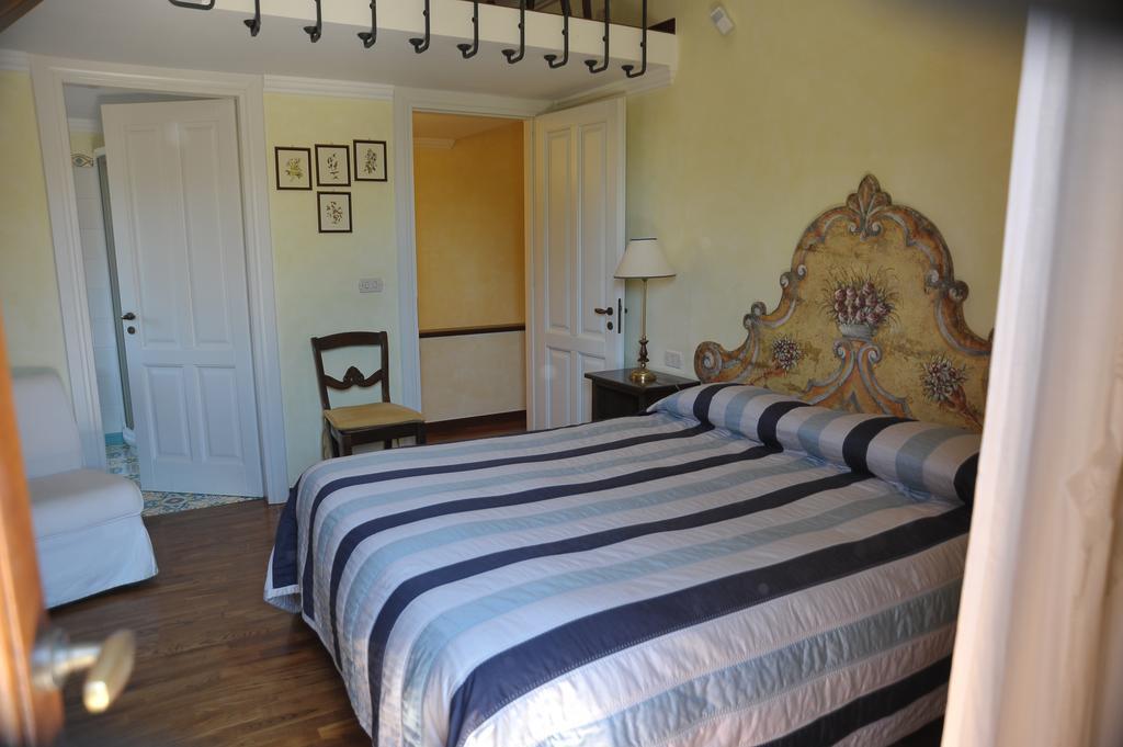 Relais Casabella Pensionat Martina Franca Eksteriør billede